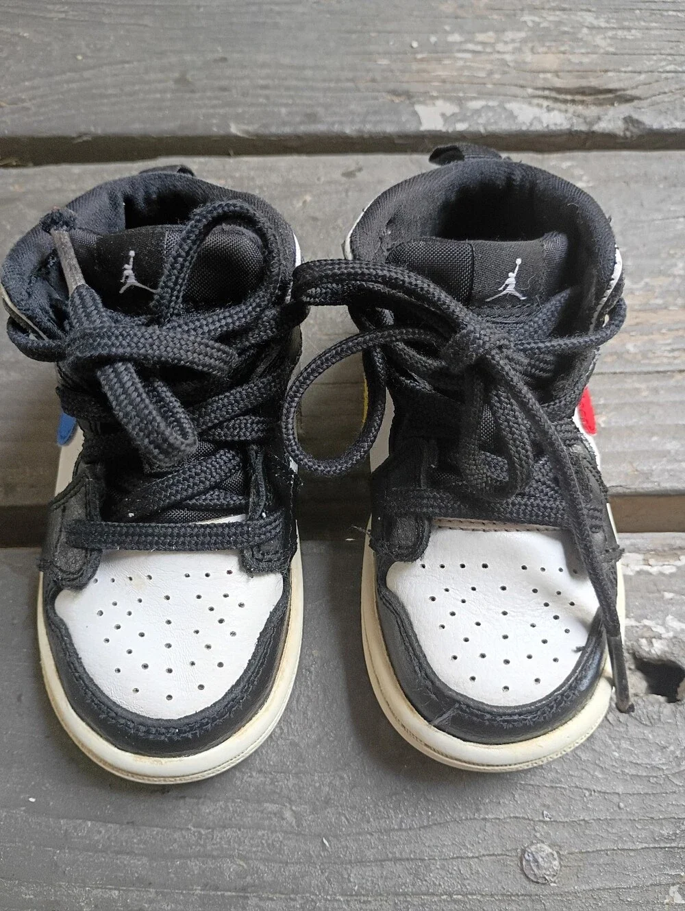 Nike Air Jordan 1 Retro Mid GS Youth Size 6C Multi-Color Swoosh 554725-052